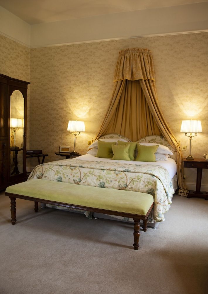 Llangoed Hall Junior Suite 4