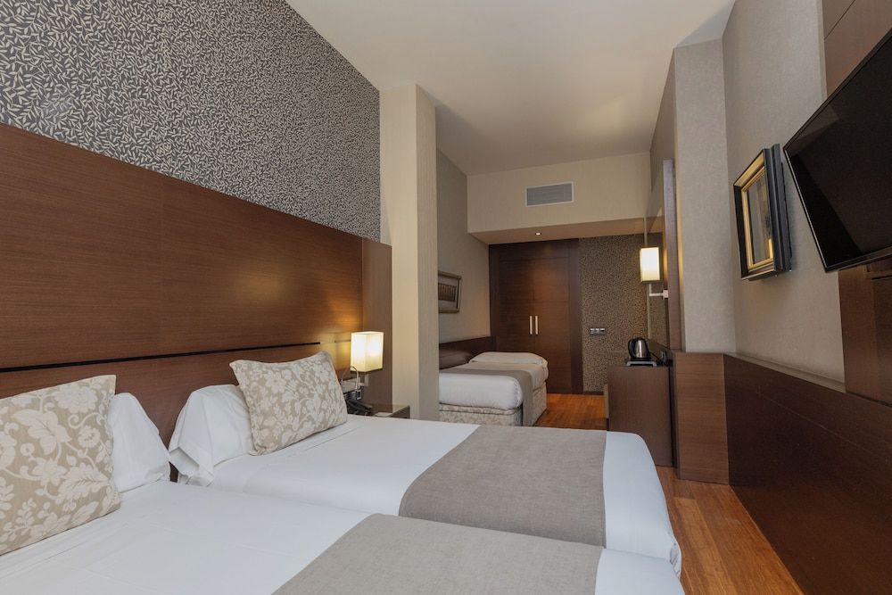 undefined Hotel Barcelona Colonial 9