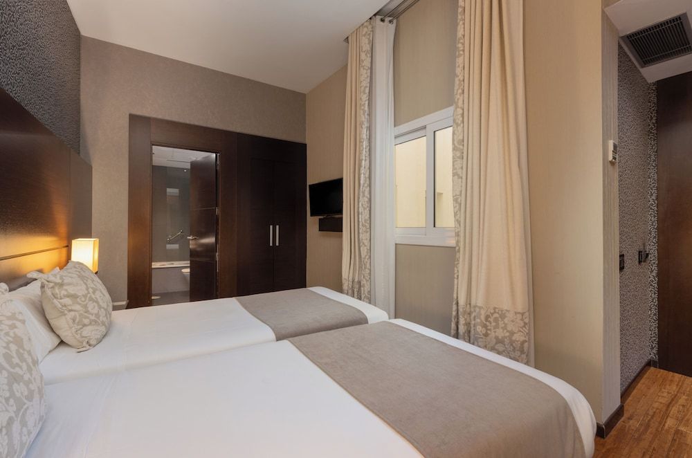 Hotel Barcelona Colonial Double Room 4