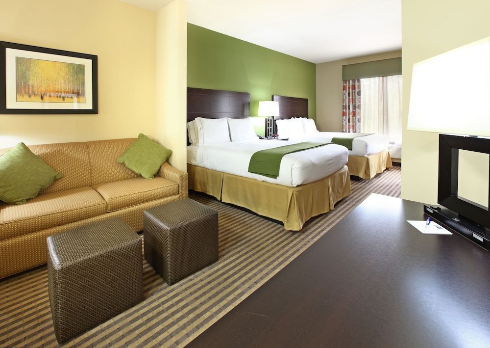 Suite, 2 Queen Beds, Accessible (Communications, Mobility)