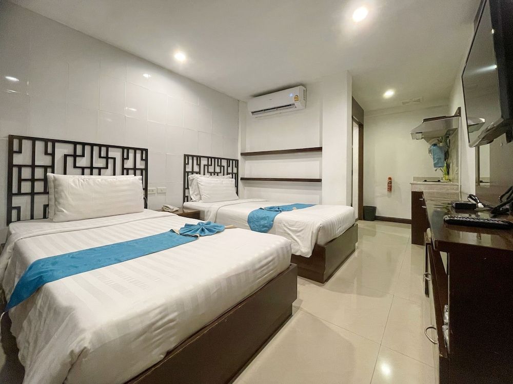 undefined Arawana Express Chinatown 3