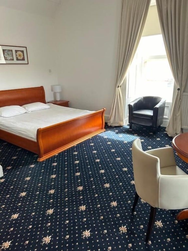 Adamton Country House Hotel Executive Double Room 3