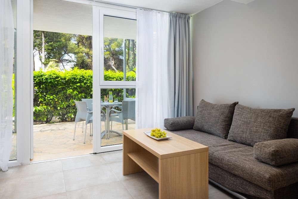 Aminess Vival Velaris Resort Superior Garden Room with Terrace 10