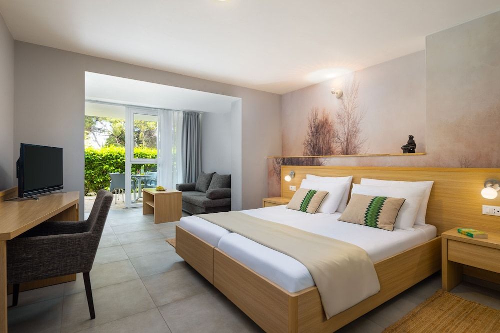 Aminess Vival Velaris Resort Superior Garden Room with Terrace 5