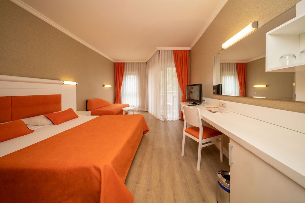 Sueno Hotels Beach Side Standard Double Room 3