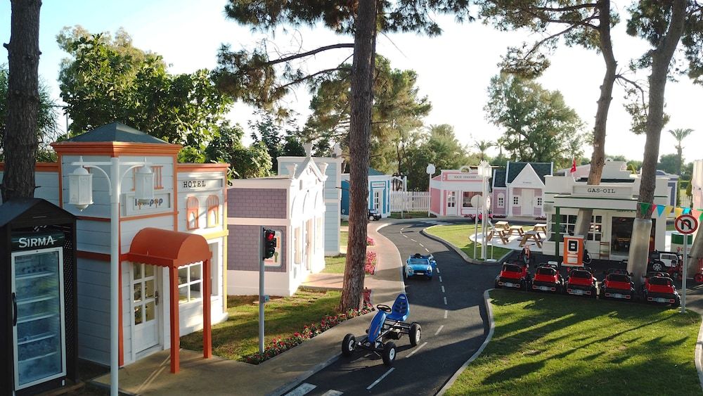 undefined Sueno Hotels Beach Side 8