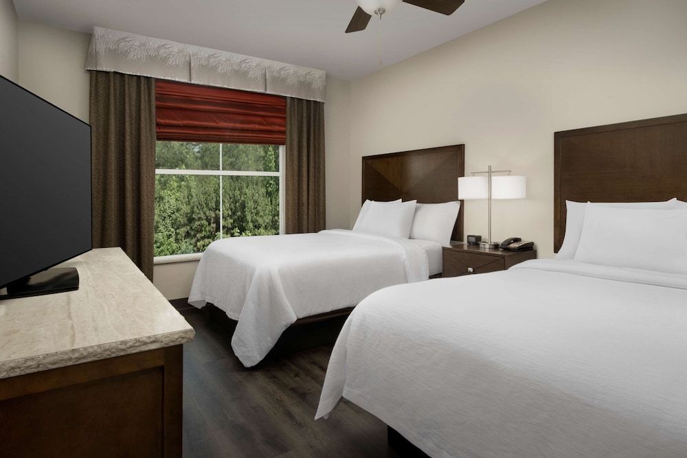 Suite, 2 Queen Beds, Accessible (Mobility & Hearing, Roll-in Shower)