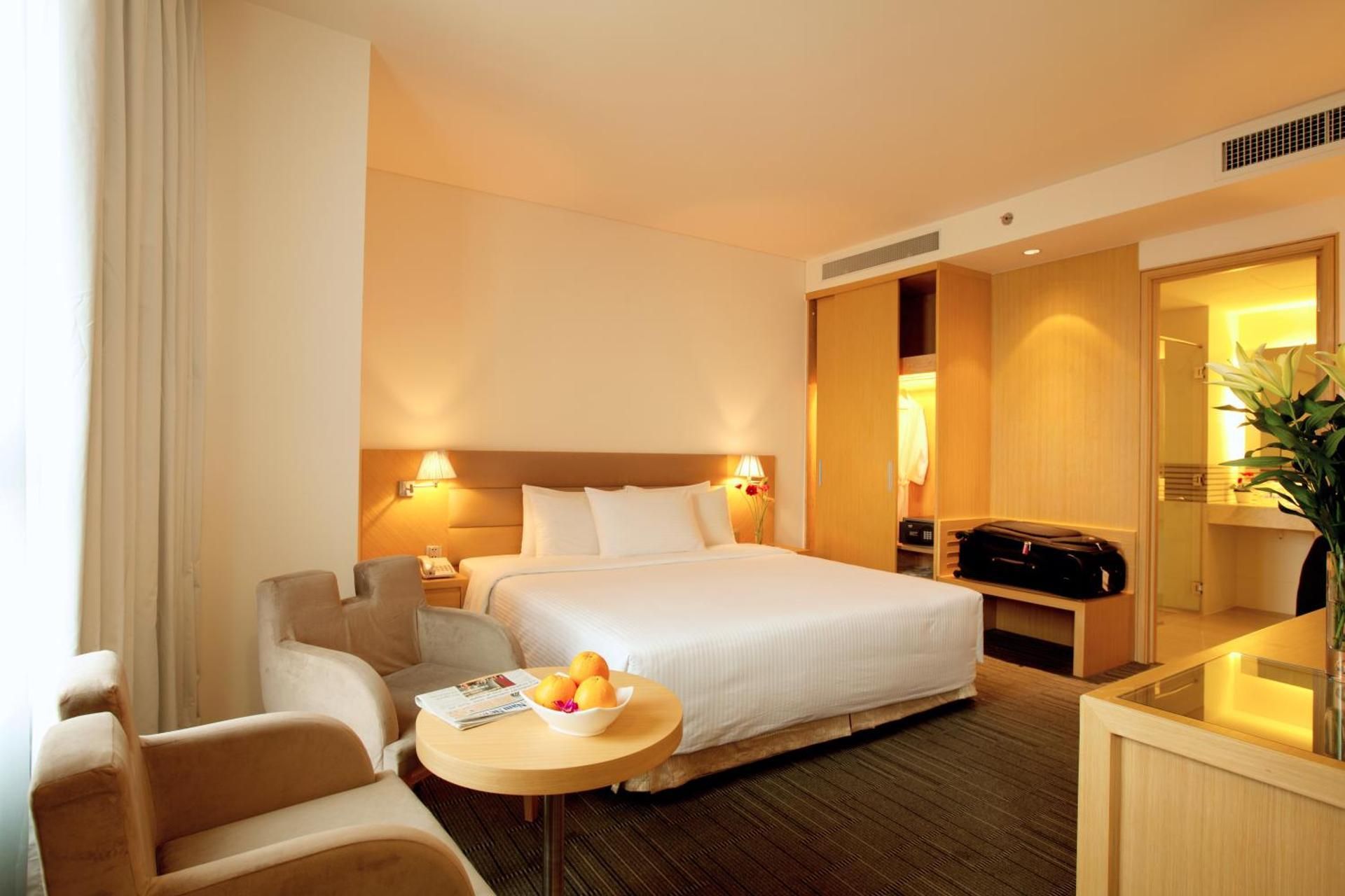 Signature Central Deluxe with access to ExecutiveLounge