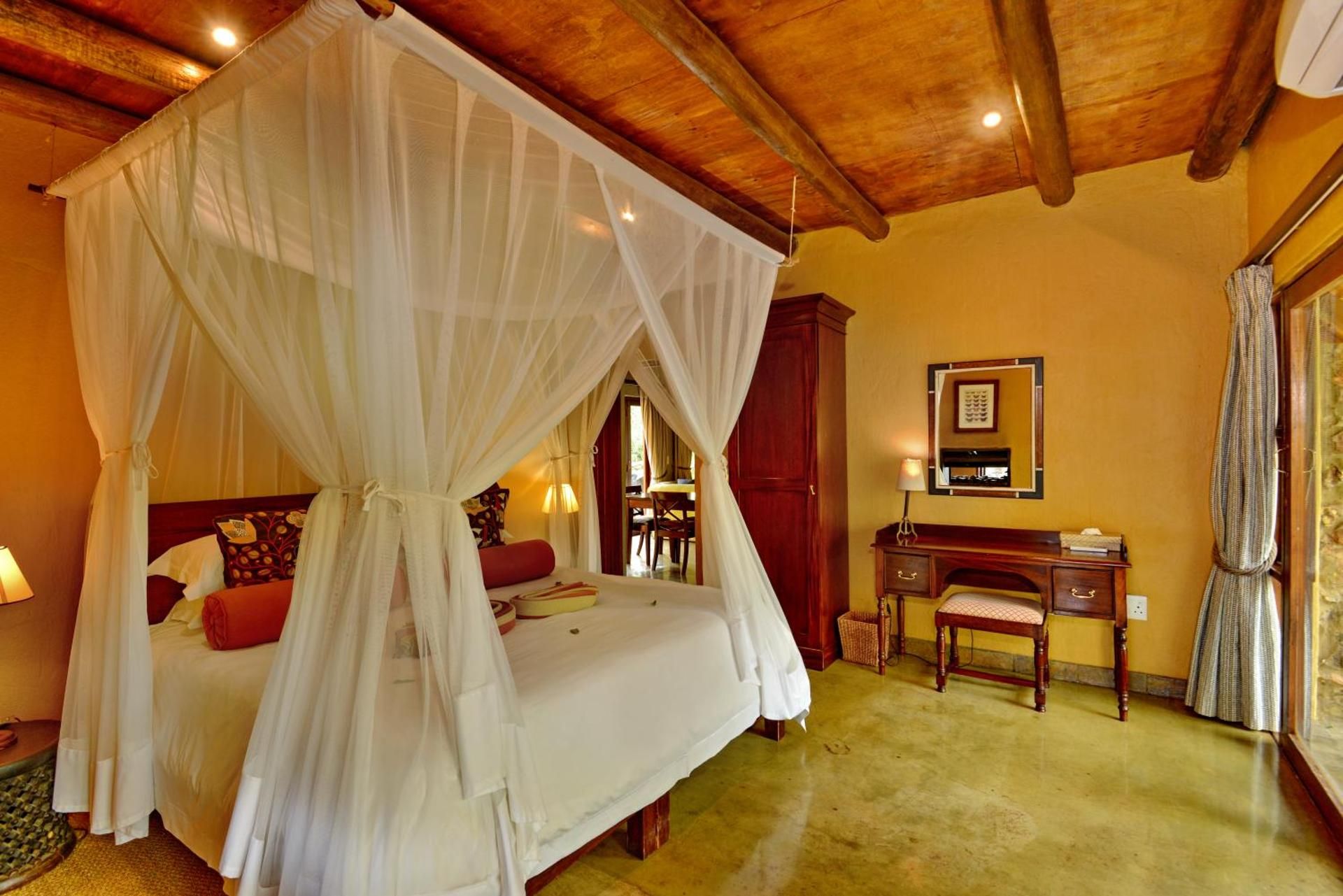 Luxury Family Villa with 2 Game Drives