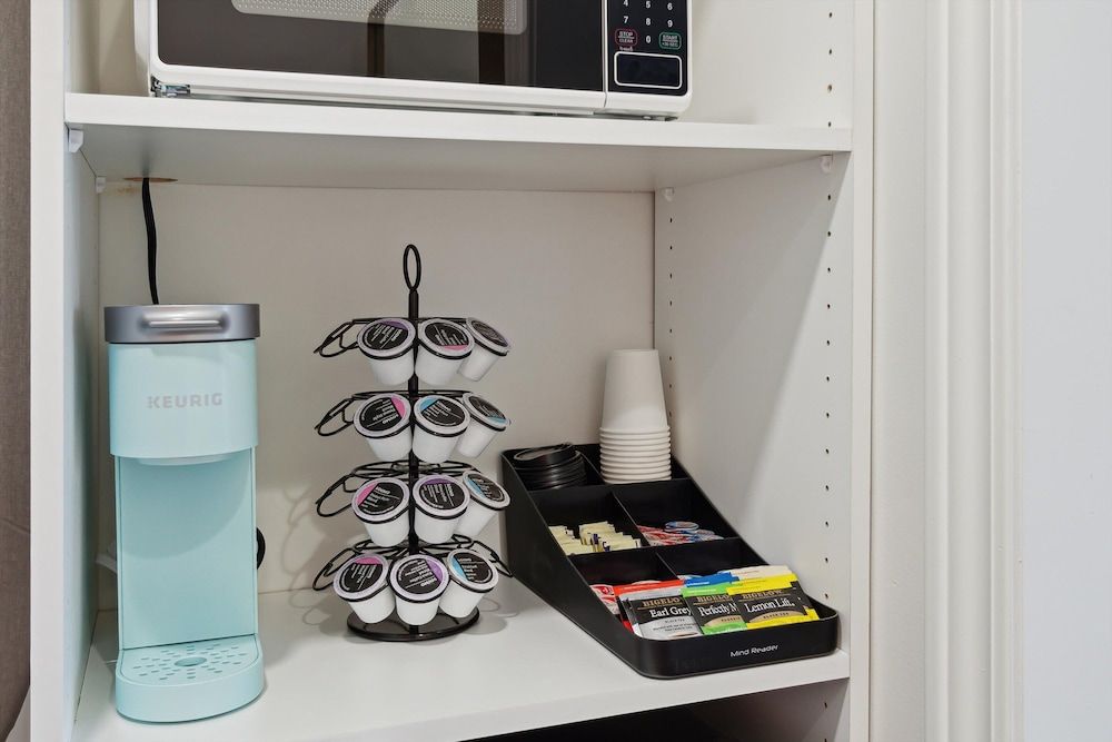 Bay Inn of Petoskey Lake View Double Queen Suite 42