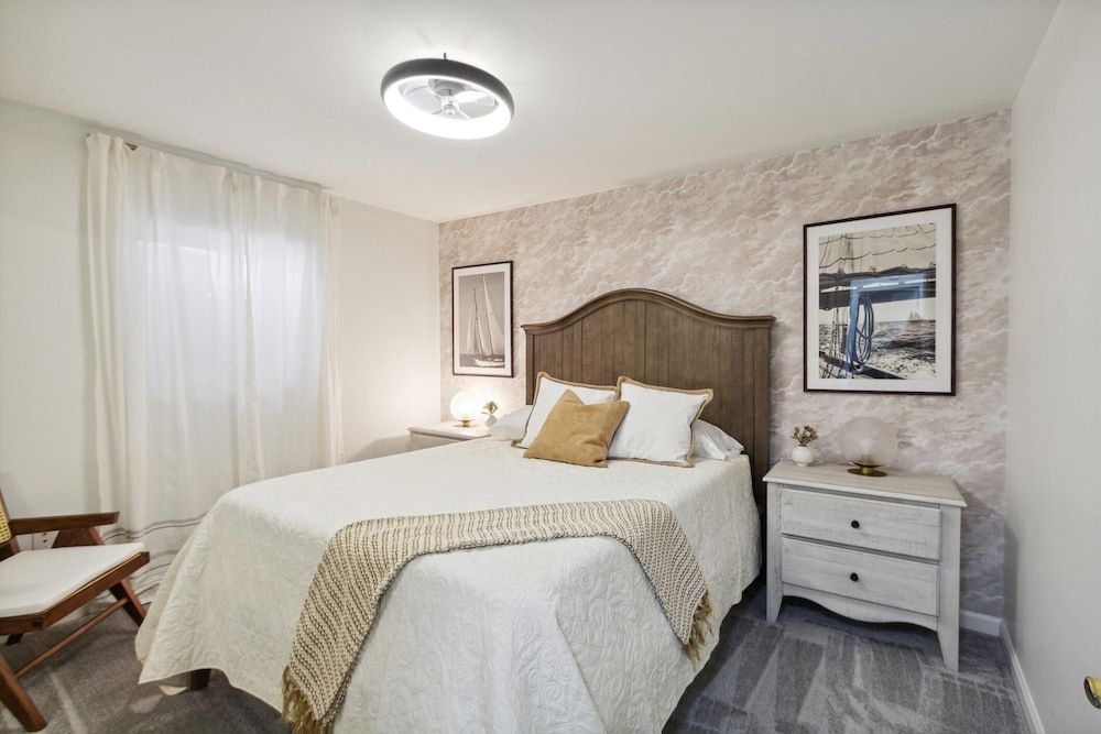 Bay Inn of Petoskey Luxury House 6