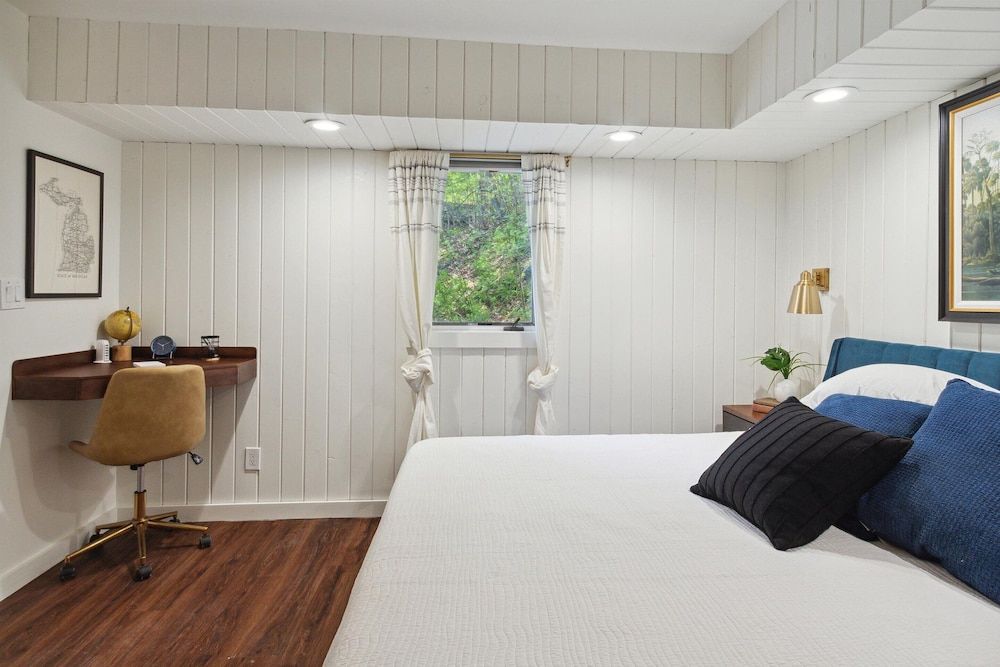 Bay Inn of Petoskey Bay Inn Studio 2