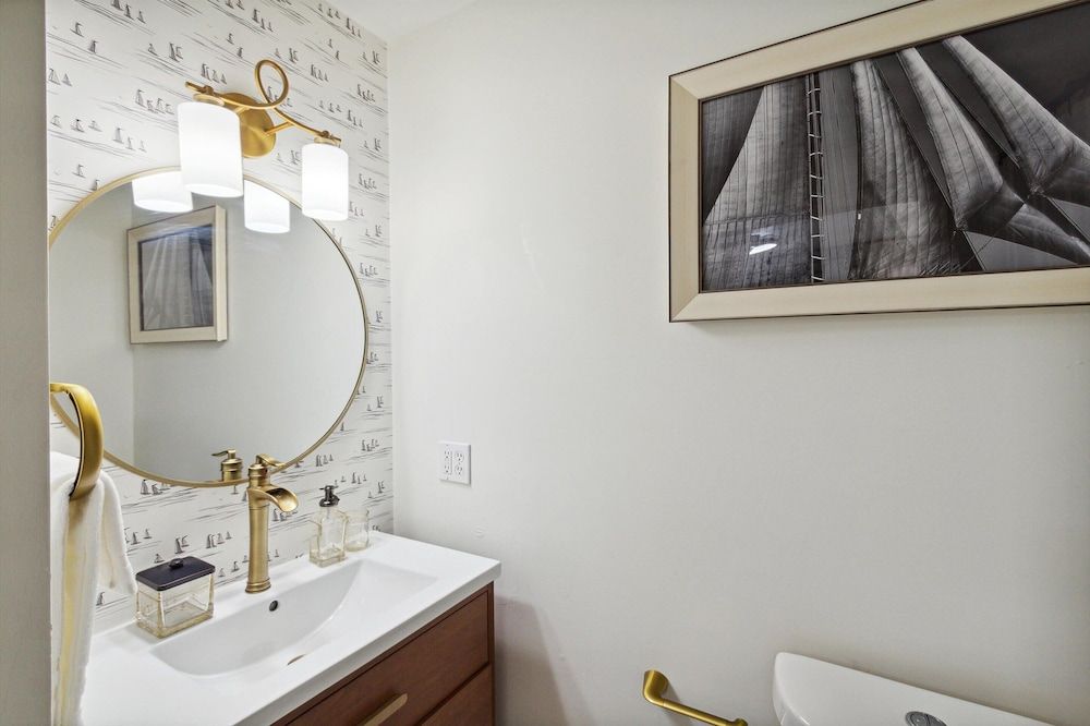 Bay Inn of Petoskey Luxury House 16