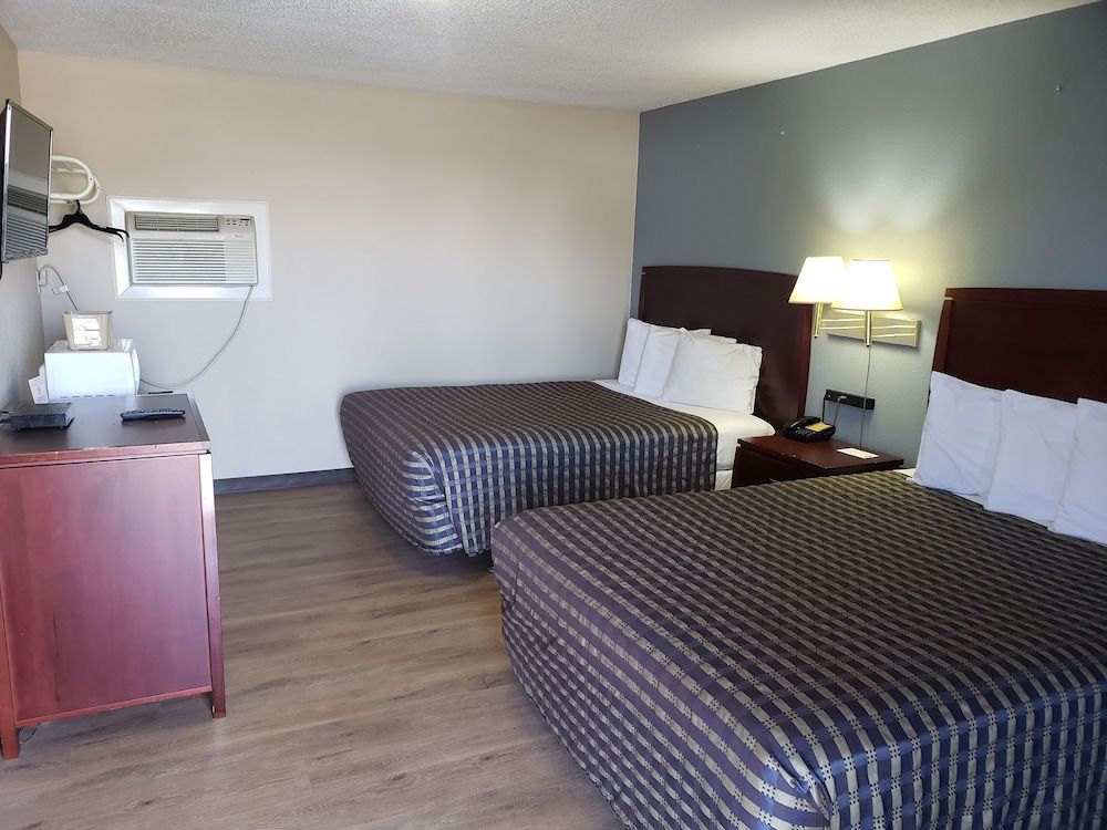 River Heights Motel Standard Room, 2 Queen Beds, Non Smoking