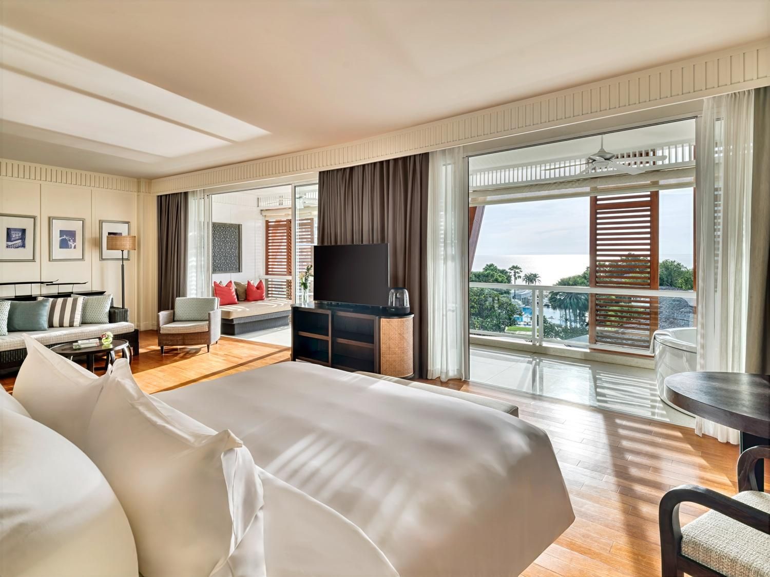 1 Bedroom Hua Hin Suite Club Lounge Access