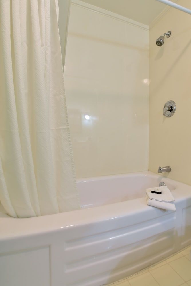 The Waring House Superior Room, 2 Queen Beds 7