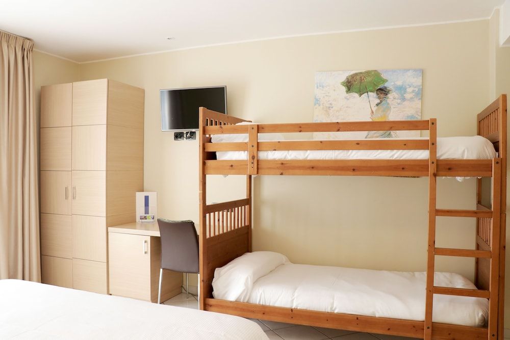 Hotel Ancora Family Room, Beach View