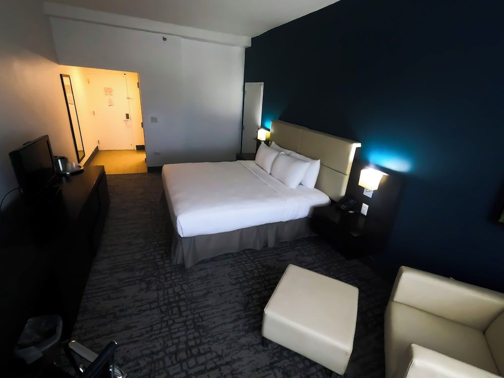 Costa Bahia Hotel & Convention Center Deluxe Room, 1 King Bed 2