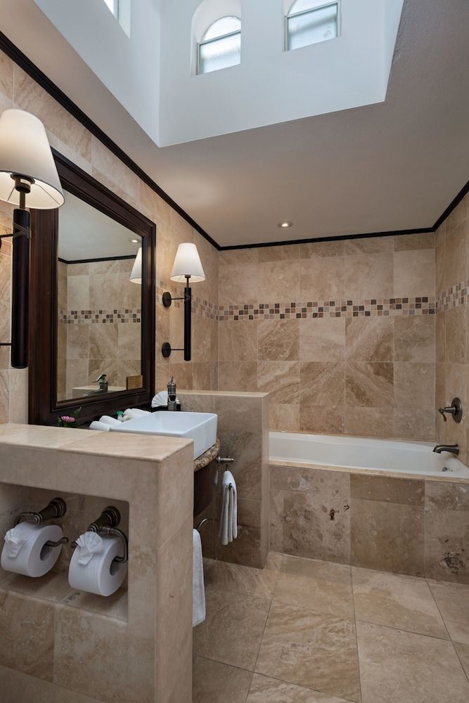 Hotel Camino Real Antigua Suite (Virrey) 4