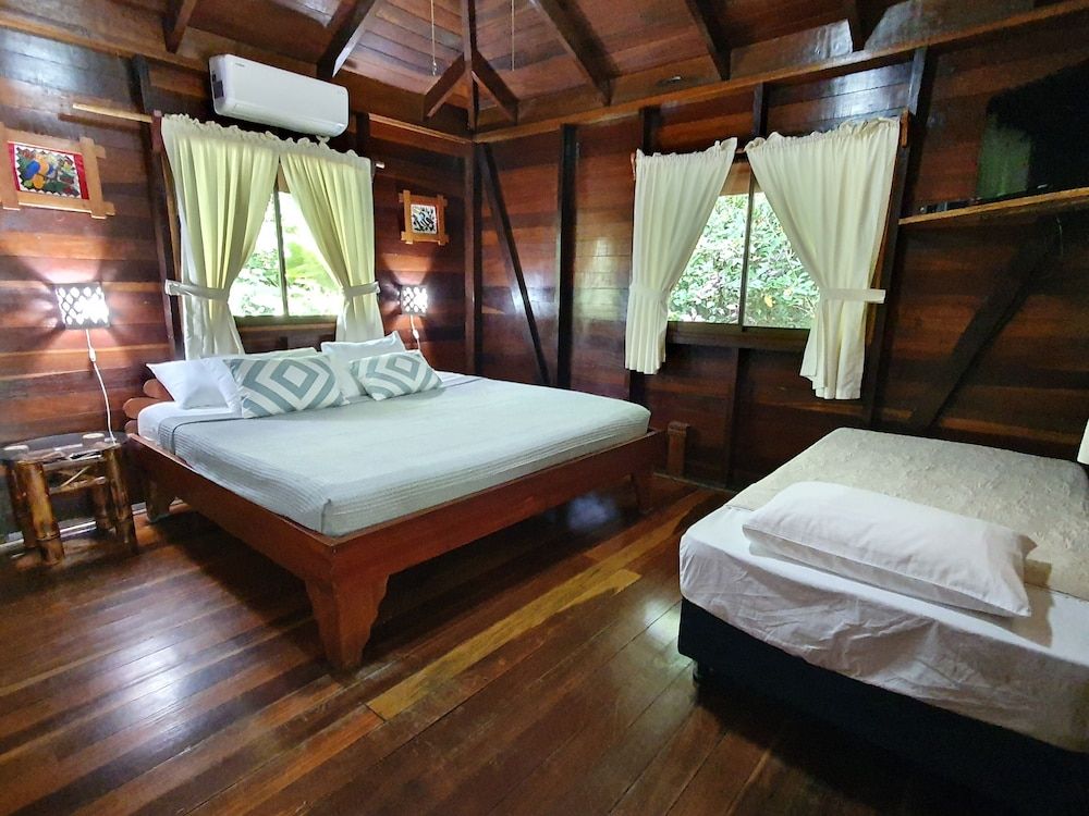 Family House, Multiple Beds, Kitchen, Garden View