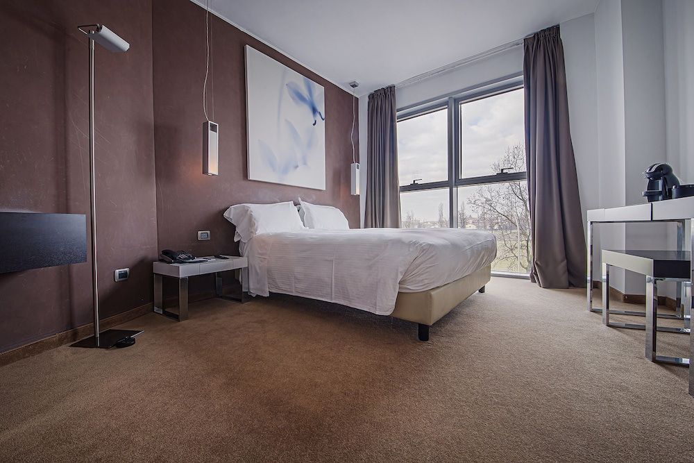 For You Hotel Deluxe Double Room Single Use