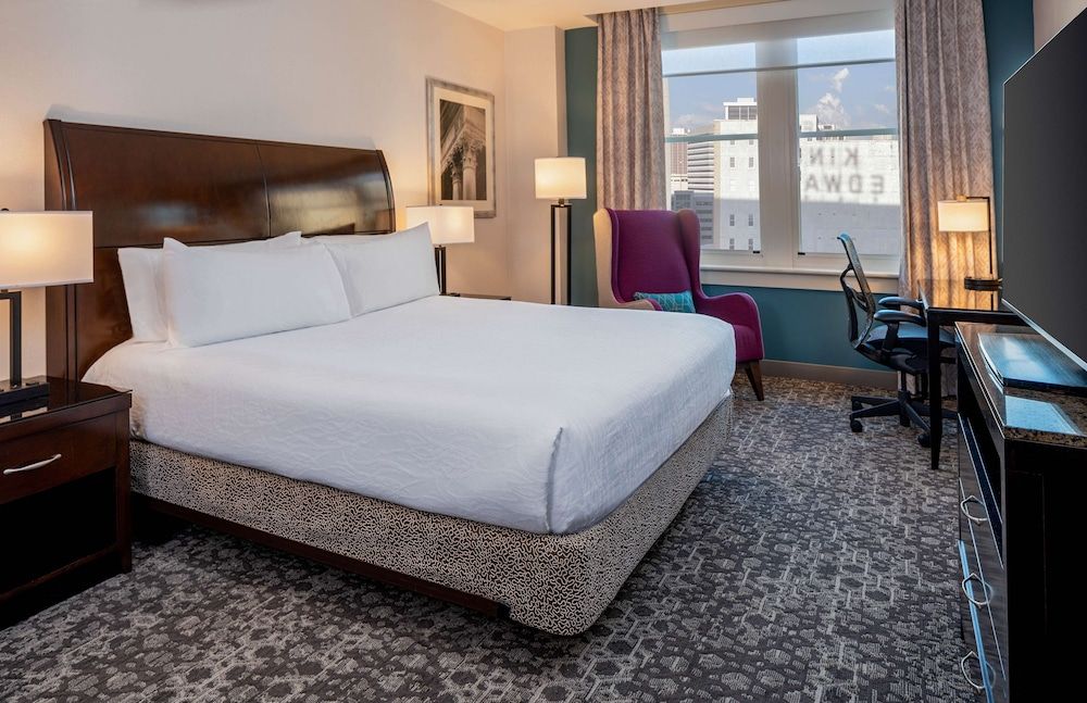 King bed evolution room