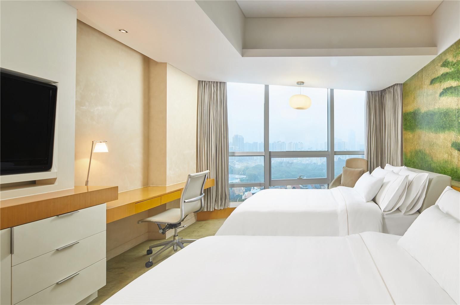Guest room, 2 Double, City view