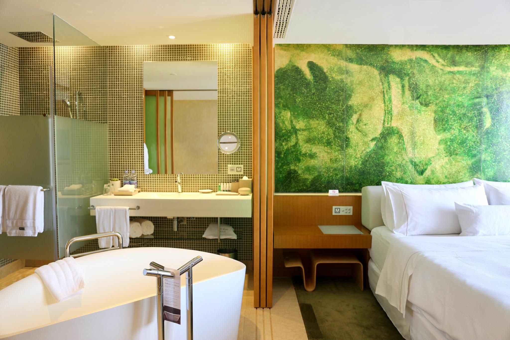 Guest room, 2 Double, City view