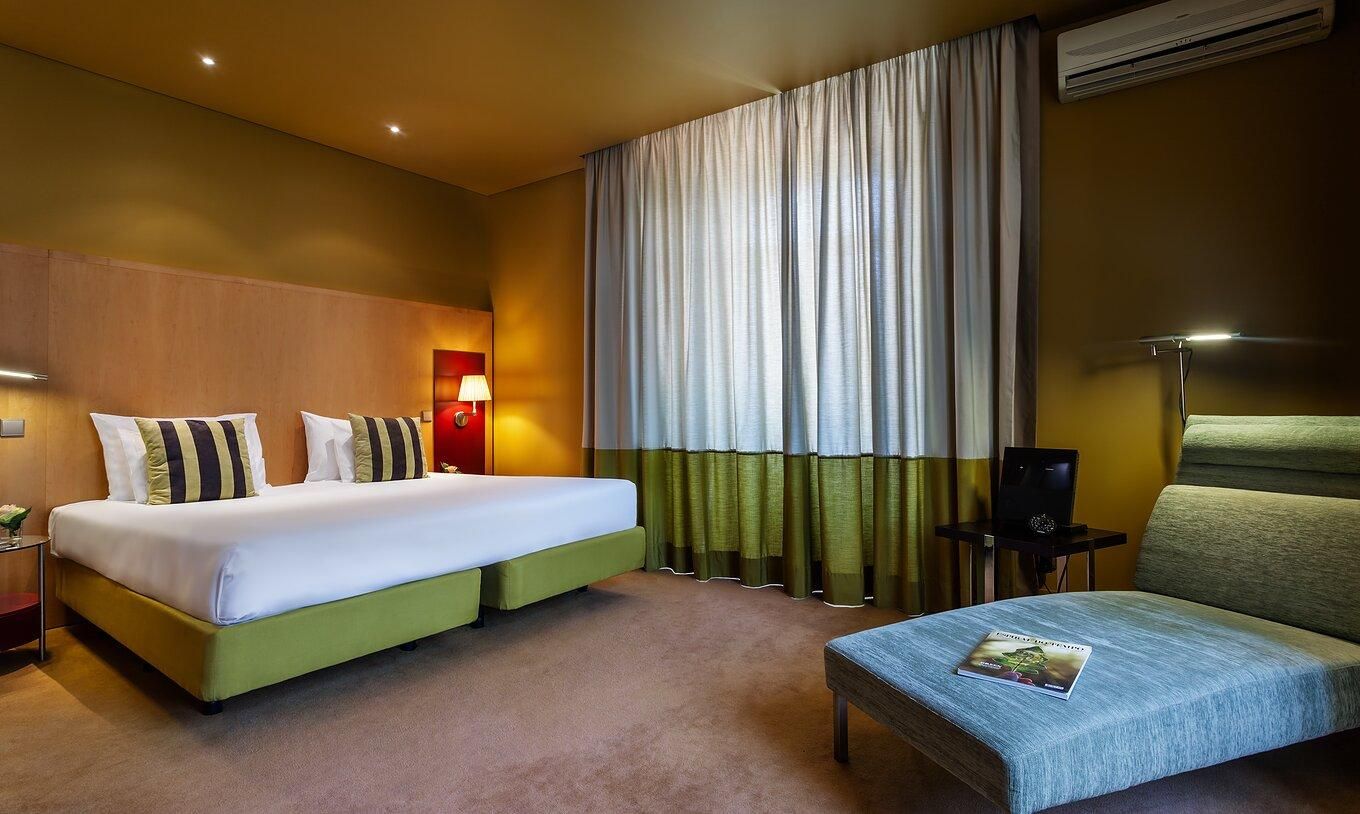 Suite - 2 Adults and 1 Child