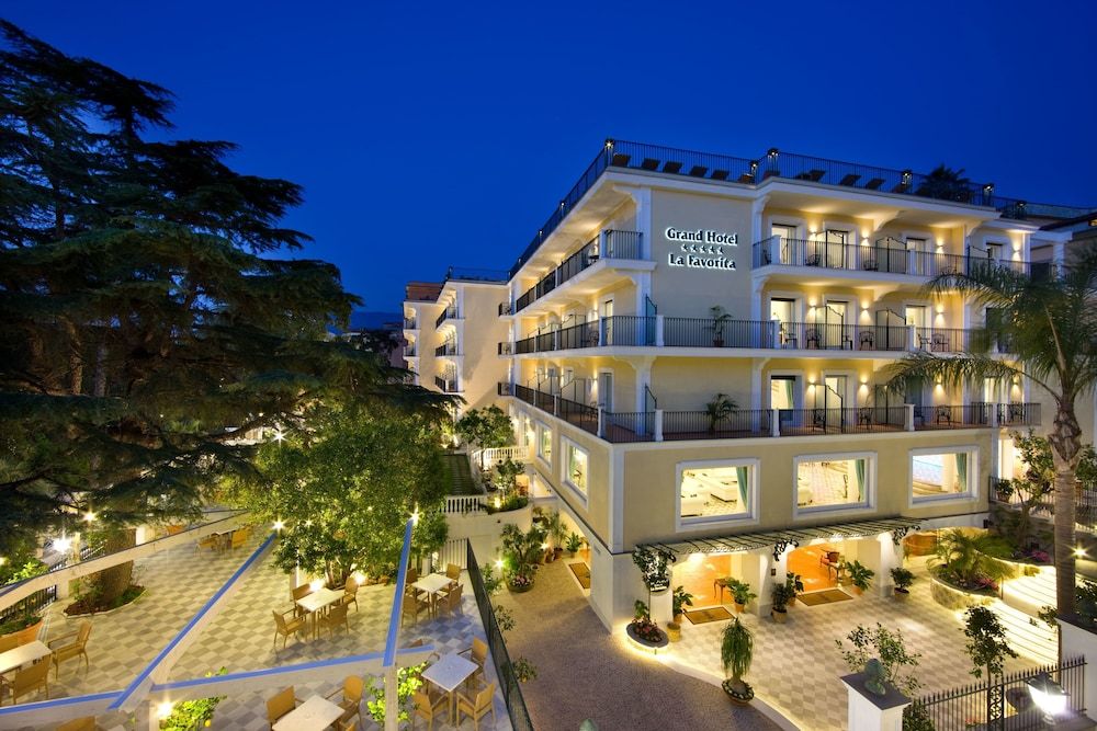 undefined Grand Hotel La Favorita 6