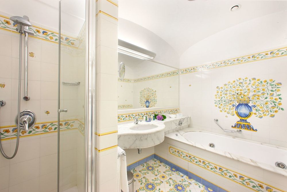 undefined Grand Hotel La Favorita 10