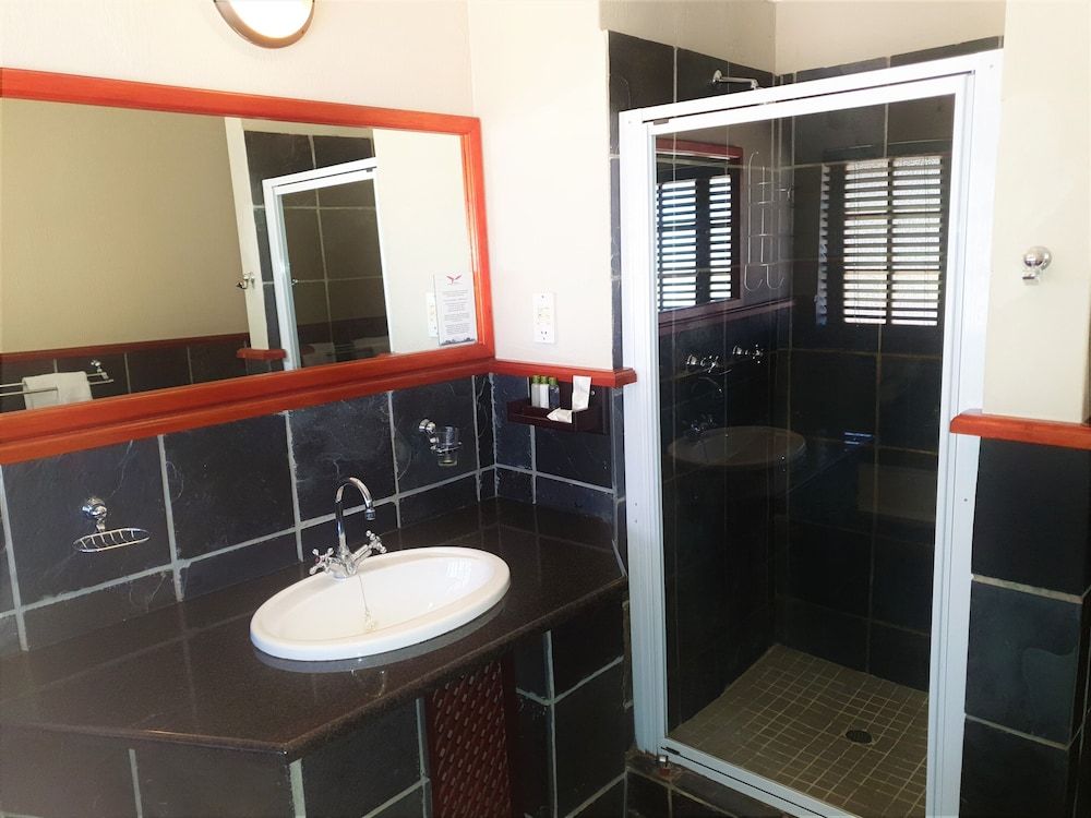 Premier Hotel Roodevalley Executive Room 6