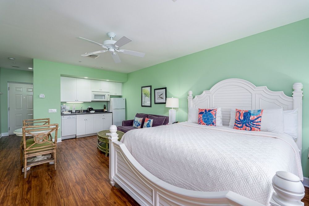 Studio Suite, 1 Queen Bed with Sofa bed, City View (unit 310)