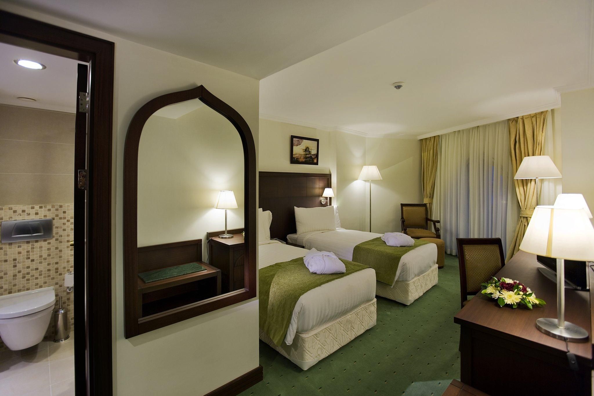 2 Single Beds Standard Accessible
