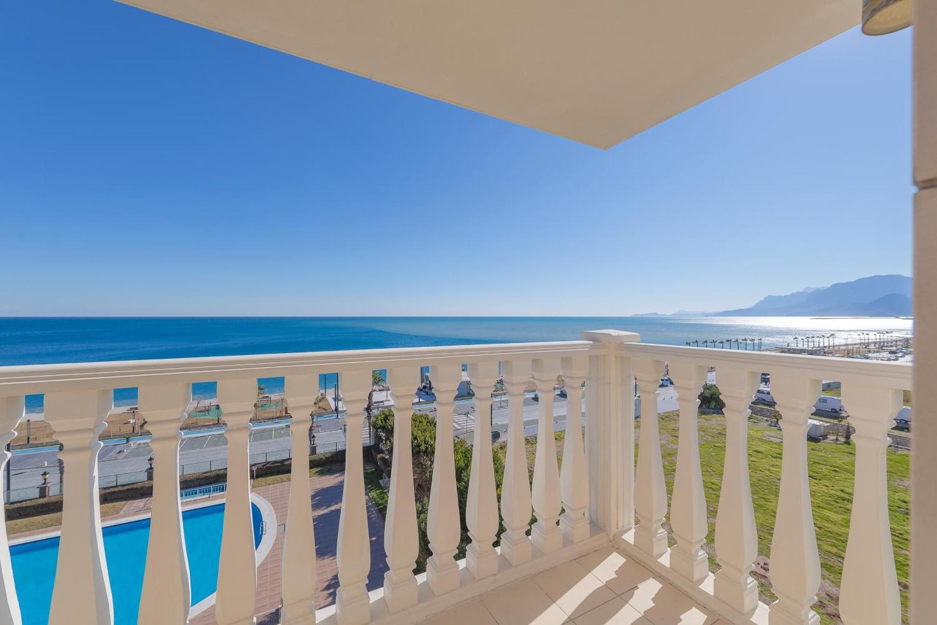 1 Bedroom Suite Sea Front