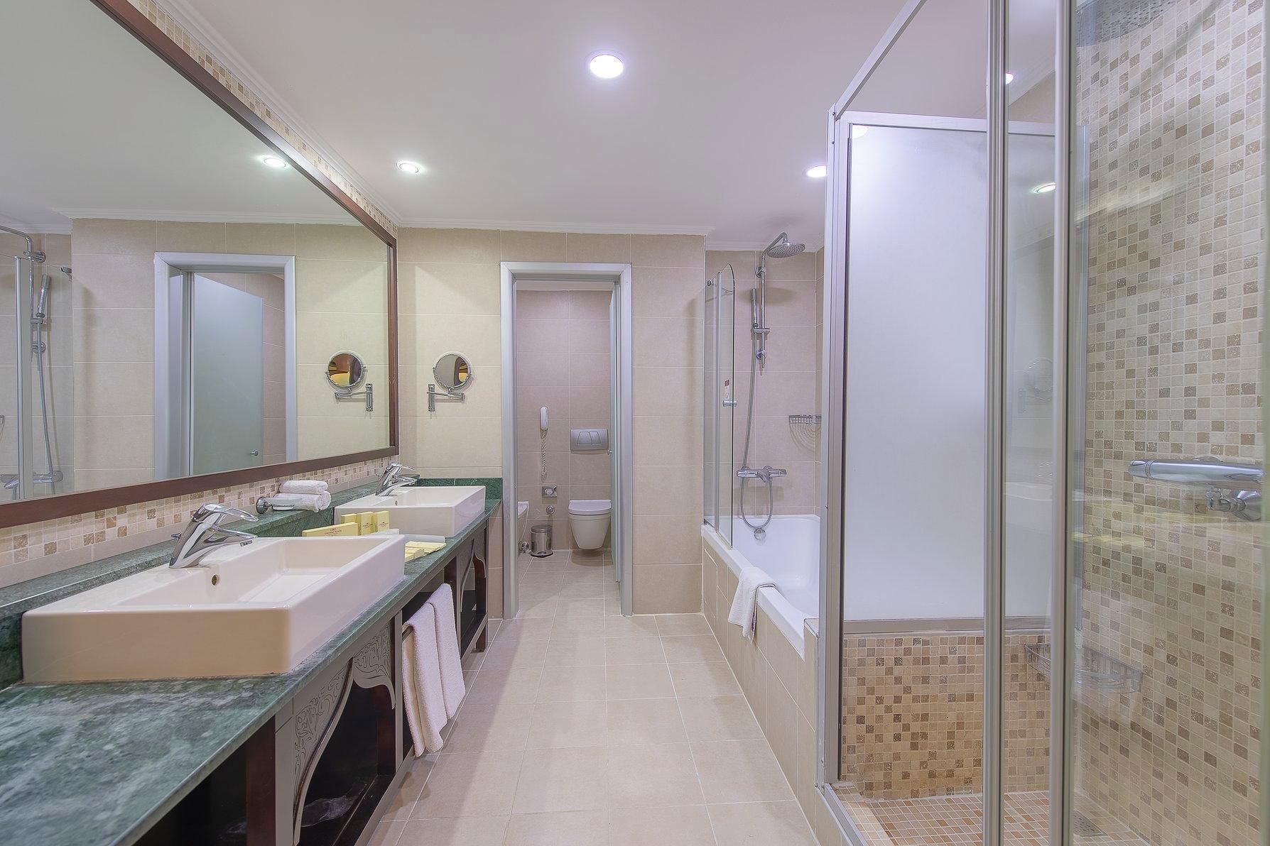 1 King Junior Suite Sea Front