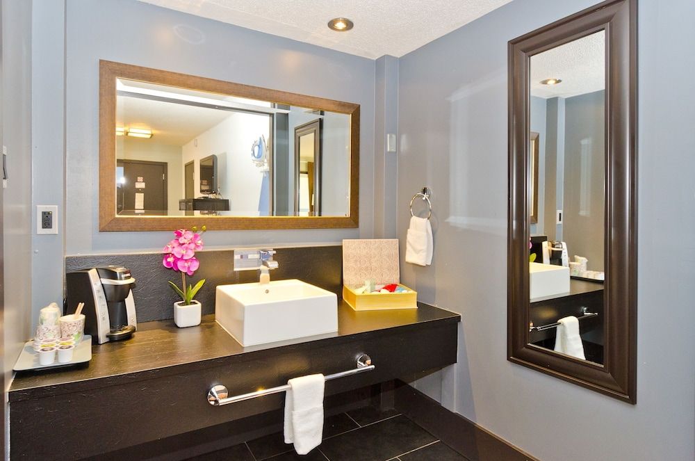 undefined Centro Motel 7