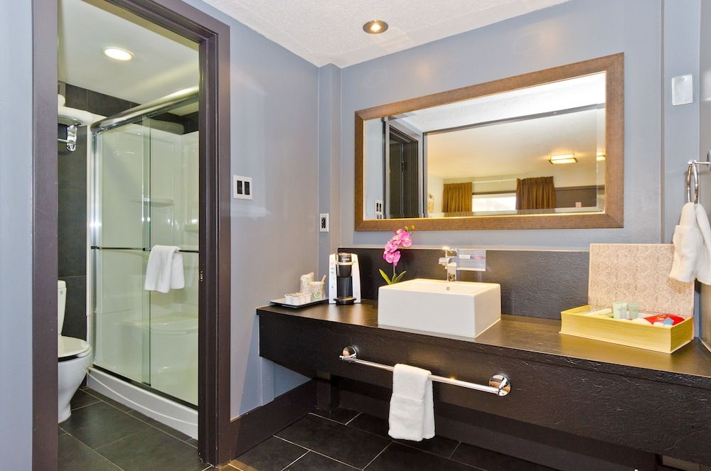 undefined Centro Motel 6