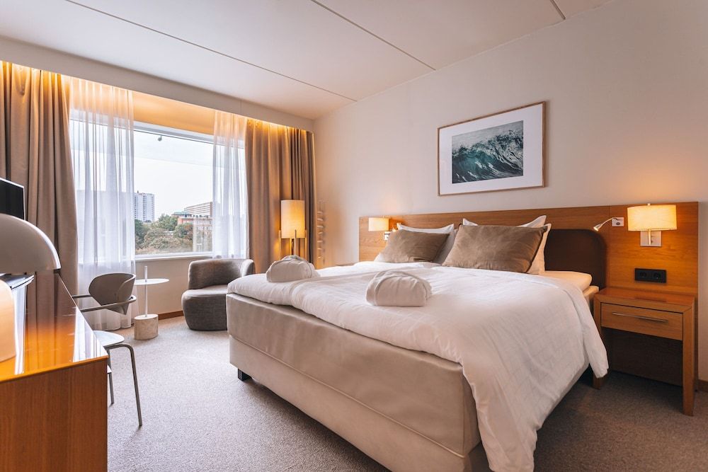 Premium Room, 1 King Bed