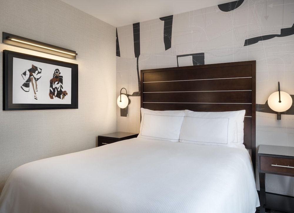 Hilton New York Fashion District Accessible queen bed room