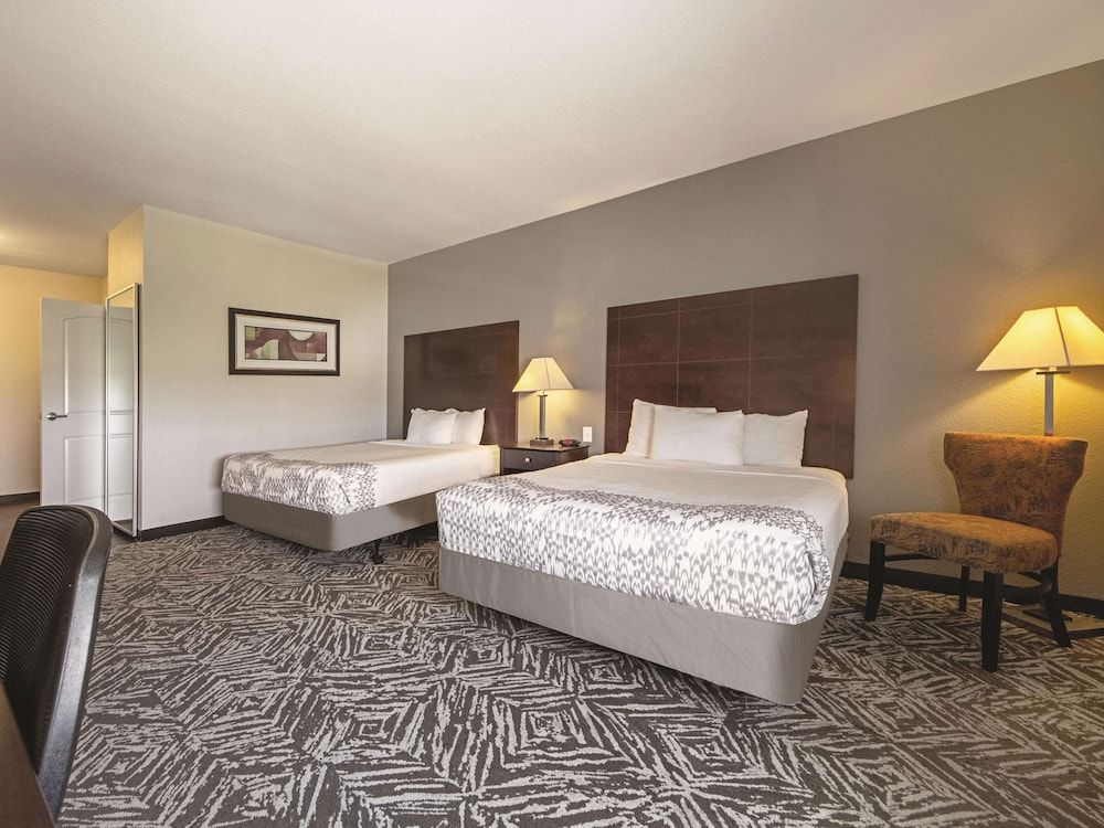 Room, 2 Queen Beds, Non Smoking