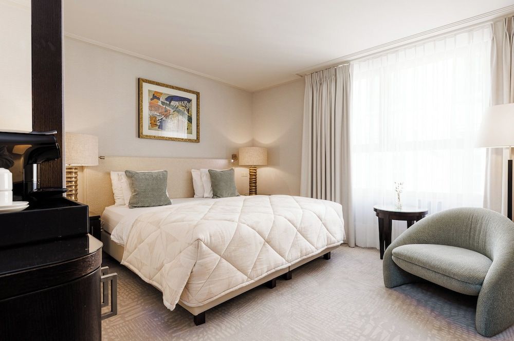 Grand Hotel Casselbergh Bruges Superior Room 2