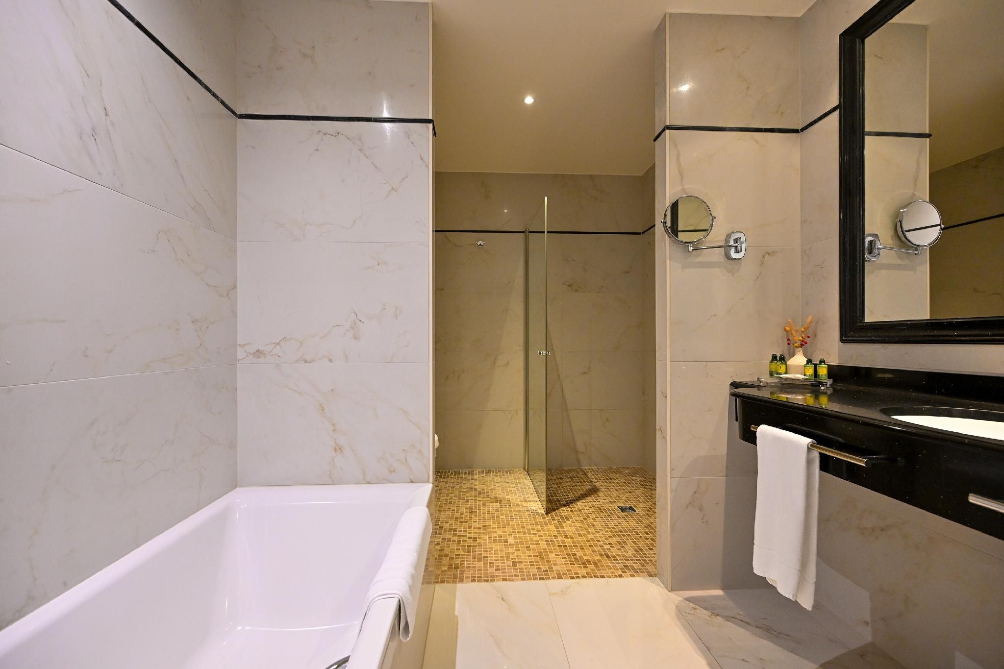 Junior Suite - Newly Renovated