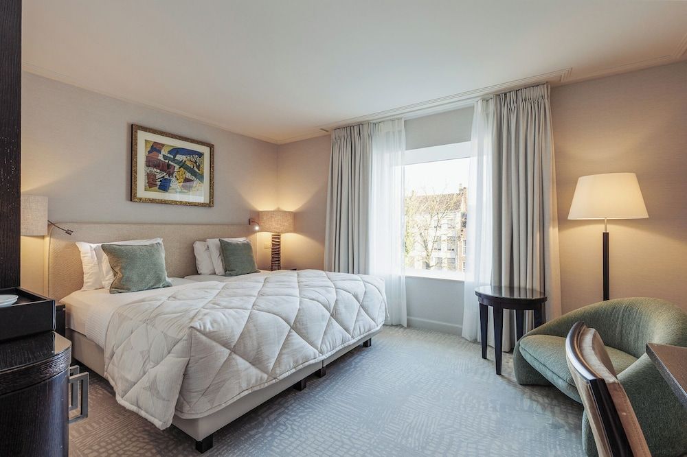 Superior Room, Canal View