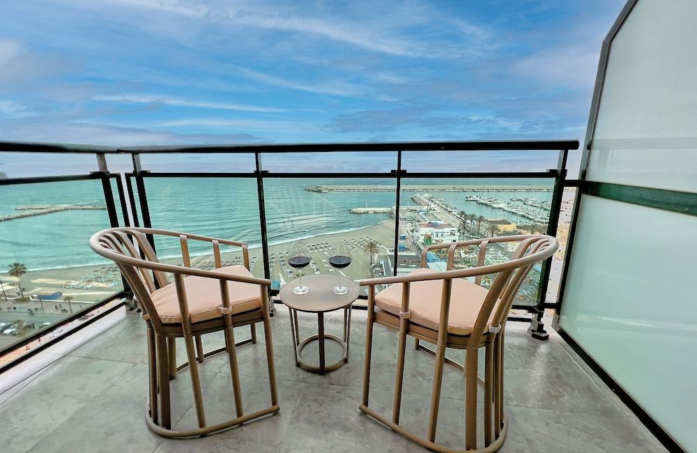 Leonardo Hotel Fuengirola Costa del Sol Deluxe Room 11