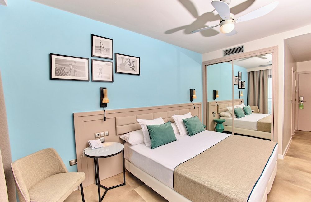 Leonardo Hotel Fuengirola Costa del Sol Deluxe Room 4