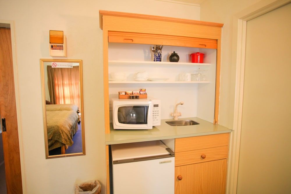 Abbots Hamilton - Hotel and Conference Centre Superior Twin Room, Multiple Beds, Accessible, Jetted Tub 10