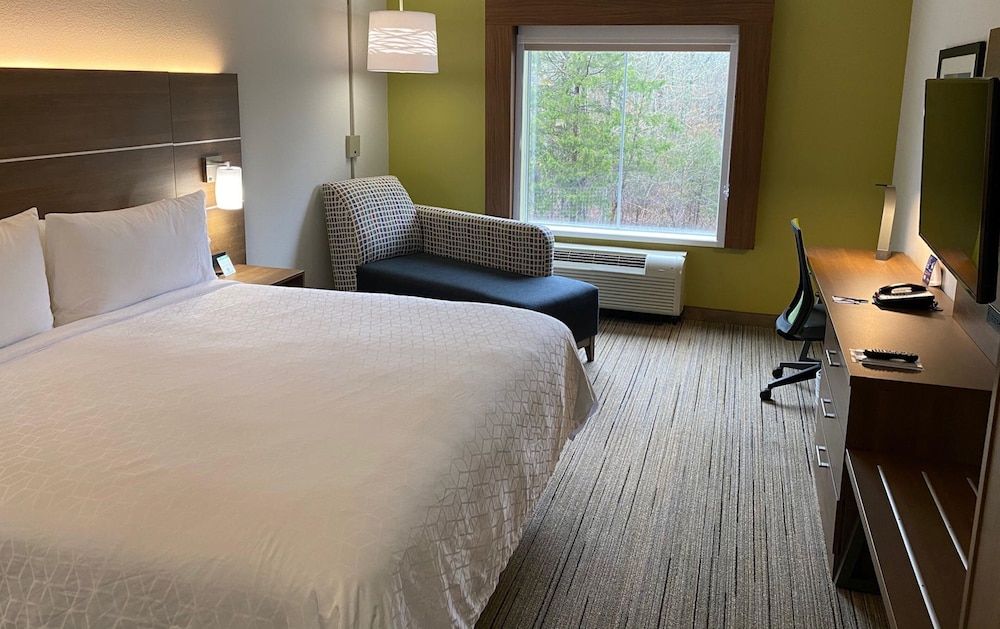Standard Room, 1 King Bed, Accessible (Accessible Tub)