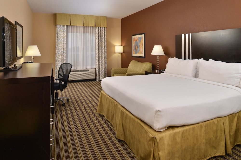 Standard Room, 1 King Bed with Sofa bed