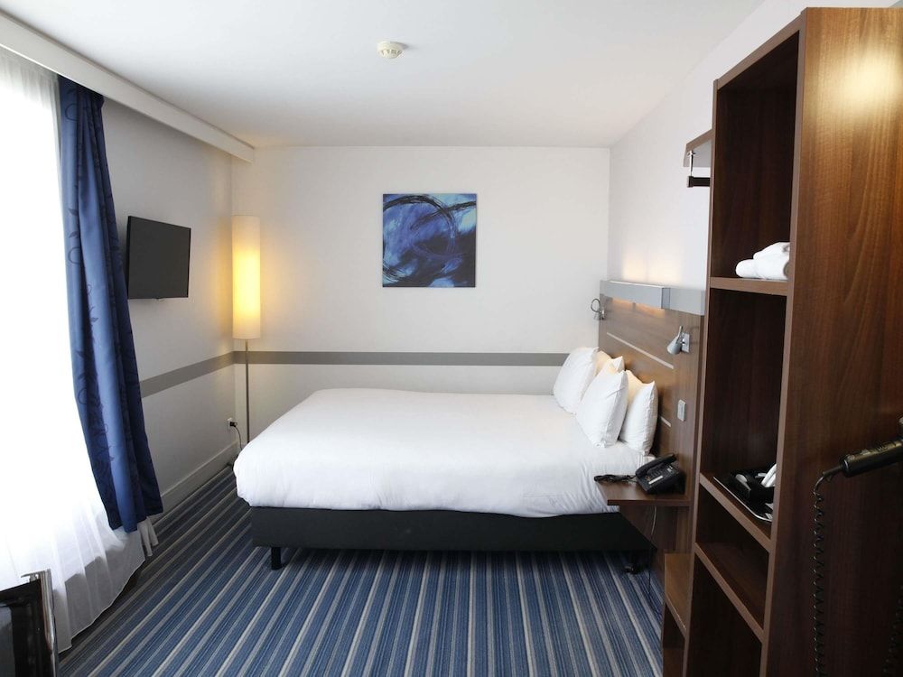 Hotel Marseille Centre Gare Saint-Charles Standard Room, 1 Double Bed 8